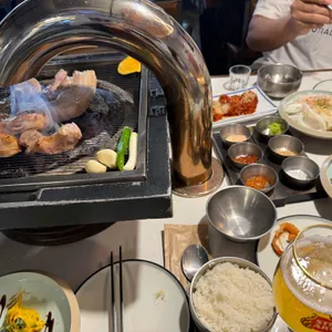 근돈 대표 사진