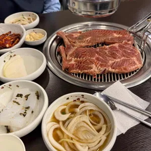 흥부골왕숯불갈비 사진 1