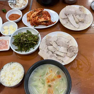 밀양돼지국밥 대표 사진