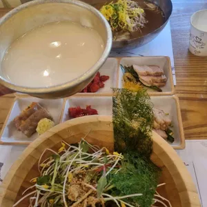잘빠진메밀 대표 사진