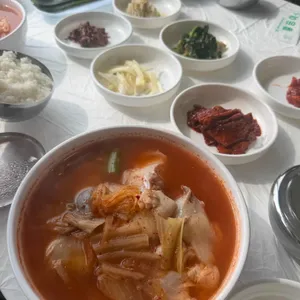 칠형제곰치국 사진