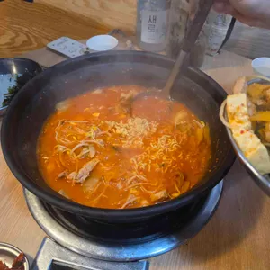 백채김치찌개 사진 1