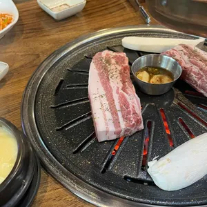 제주먹돈 사진