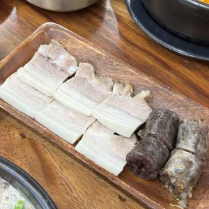 쌍둥이 순대국 대표 사진