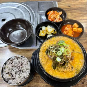 새벽감자탕 사진 1