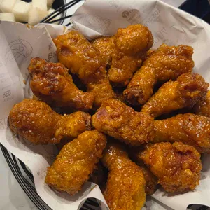 교촌치킨 사진