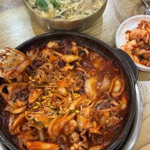 공주칼국수 쭈꾸미구이 사진