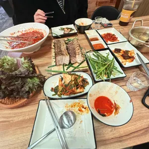 더족꾼 대 사진