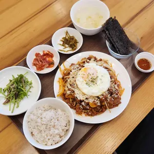 제육백서 사진