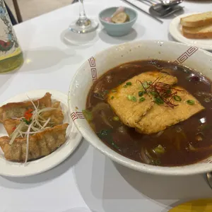 플랜튜드 사진