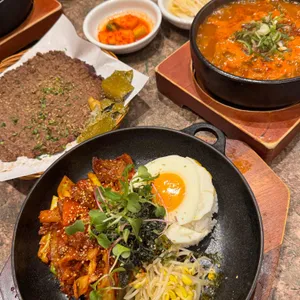 화니 신세계백화점 대표 사진