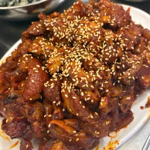 석계창신동매운족발 사진 1