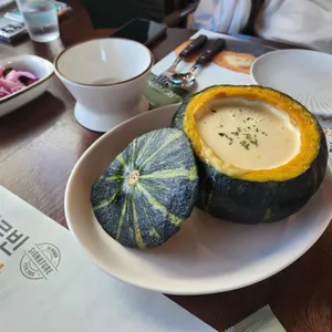 닥터로빈 사진 1