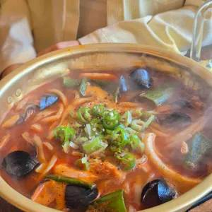 얼맥당 대표 사진