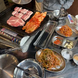 청라국제삼겹살 사진 1