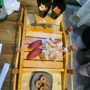 고래와참치 사진 2