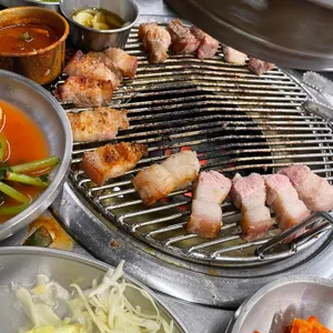 돈사돈 사진 1