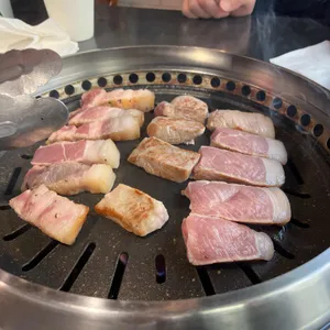 크라운돼지 대표 사진