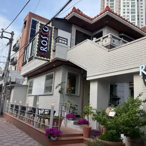 로쏘 바 앤 다이닝 대표 사진