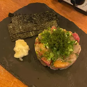 맞닿음 대표 사진