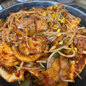 팔보돌솥 사진 2