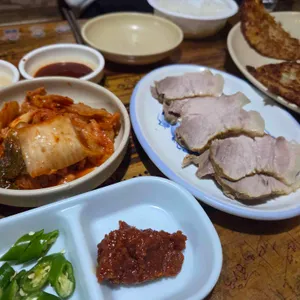 공자왈맹자왈 사진