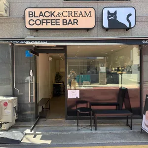 블랙앤크림커피바 사진 1