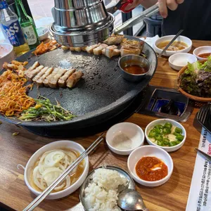 소먹으면돼지 대표 사진