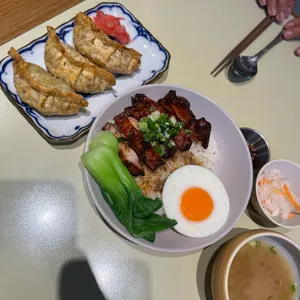 스트릿 대표 사진