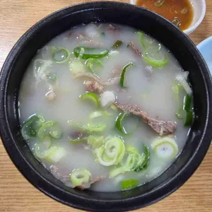 진성 옛날소머리국밥 대표 사진