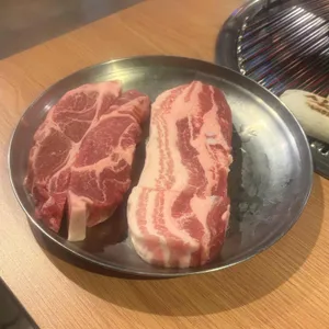 시집 그릴하우스 대표 사진