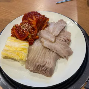 오늘보쌈칼국수 사진 1