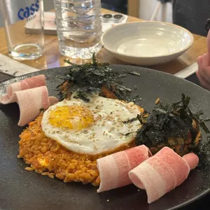 문선 대표 사진