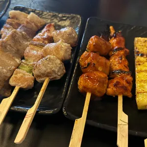 토리아에즈 대표 사진