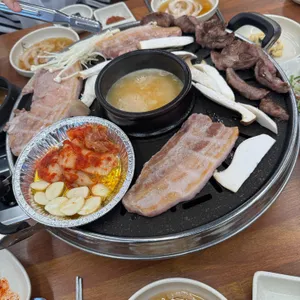 돈우네 돼지한마리 사진 1