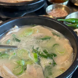 수변최고돼지국밥 사진 1