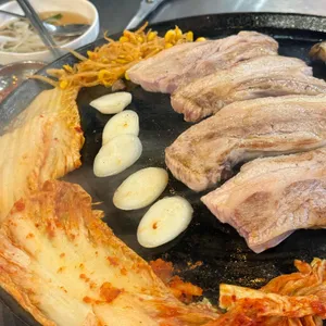 낭만솥뚜껑 대표 사진