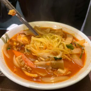 메이탄 대표 사진