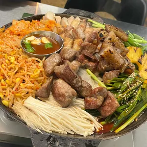 심돈 사진