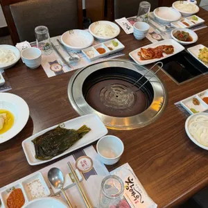 참예우 명품프라자 사진 2
