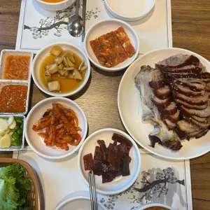 궁중왕족발 사진