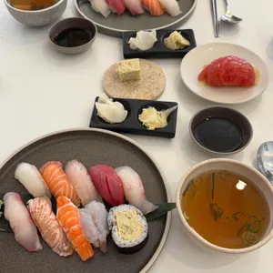 코리 사진 2