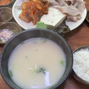 영진돼지국밥 대표 사진