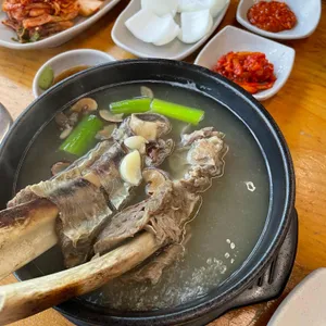백년곰탕 대표 사진
