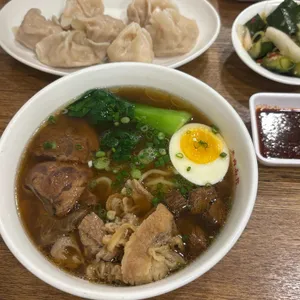 진중 우육면관 대표 사진