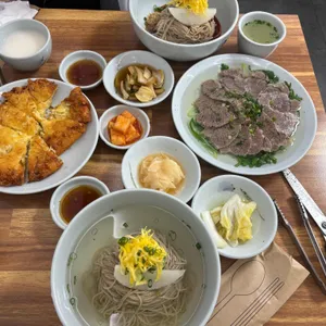 진영면옥 대표 사진
