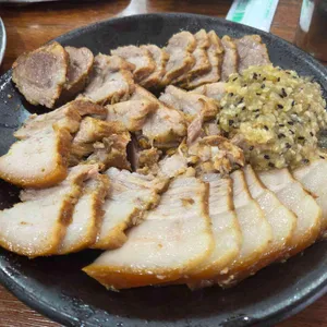 장수마늘보쌈 대표 사진