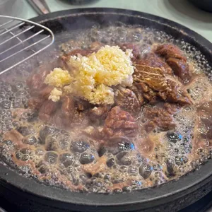 꾸석지 돌판한우 대표 사진