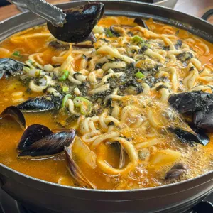 얼큰이손칼국수 사진 1