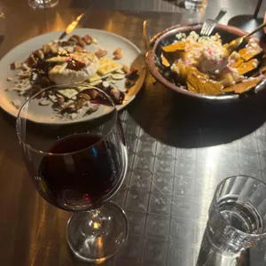 Gaga bar 대표 사진